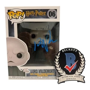 RALPH FIENNES SIGNED AUTOGRAPH FUNKO POP 06 HARRY POTTER BECKETT BAS COA - Picture 1 of 2