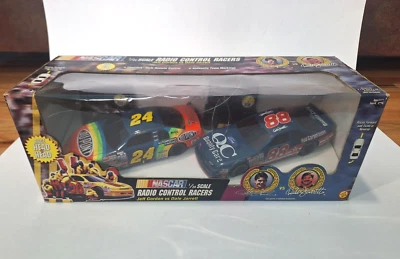 Jeff Gordon & Dale Jarret escala 1/24 par de corredores de radiocontrol Nascar 1998 Foto 1 de 4
