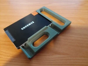 2,5 auf 3,5 Zoll SSD Adapter Halterung - Bild 1 von 3