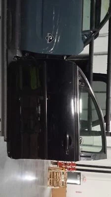 Used Front Left Door Assembly Front fits: 2010 Lincoln Mks electric L. keypad en - Image 1 of 4