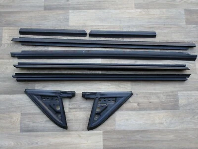 94-98 MUSTANG GT COUPE DOOR WINDOW GUIDE SET OEM WEATHER STRIP SALEEN SVT  - Image 1 of 4