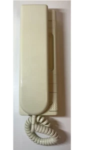 URMET 1130/11 Traditionelle Türsprechanlage Elfenbein Mechanisch System 4+n - Bild 1 von 3