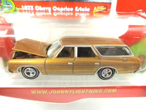 JOHNNY LIGHTNING - THOSE 70S CARS - 1973 CHEVROLET CAPRICE ESTATE STATION WAGON - Picture 1 of 19