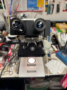 Wesco Binocular Microscope 4/10/40/100 Objectives / Model XSP-05 - Picture 1 of 4