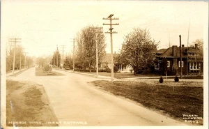 Monroe, Washington RPPC (1935) West Entrance - Bild 1 von 3