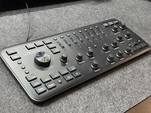 Loupedeck Plus + Photo editing controller Photo Video Editing Console Used - Afbeelding 1 van 4