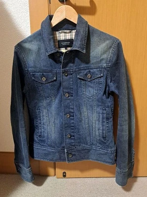Chaqueta de mezclilla para hombre talla M JP logotipo de marca grande Denim Burberry etiqueta negra Crestbrid Foto 1 de 4