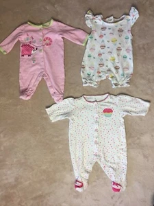 Mädchen Kleinkind 0-3 Monate Schläfer & Einteiler Outfits Igel Heißluftballons - Bild 1 von 6