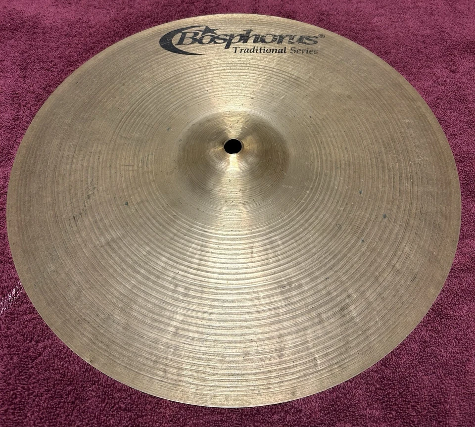 Platillos Hi Hat oscuros serie tradicional Bosphorus 14" (897 y 1077 gramos) Foto 1 de 4