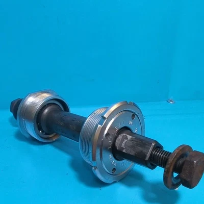 VINTAGE 80S / 90S SHIMANO 105 D3H LG CRMO 105 68 / 113mm  BOTTOM BRACKET SET - Image 1 of 4