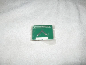 US Army Metal Private E-2 Rank Insignia Pins A Pair - Bild 1 von 2