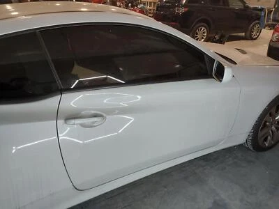 Used Front Right Door Assembly Front fits: 2013 Hyundai Genesis electric windows - Image 1 of 4