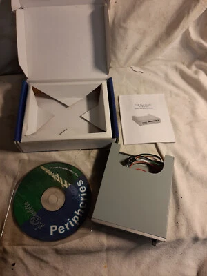 Lettore di schede interne porta USB 5,25" cruscotto multimediale pannello frontale UCR-61S3 - Immagine 1 di 3