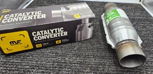 Magnaflow 53009 Universal High-Flow Catalytic Converter Round 3" In/Out - Picture 1 of 12