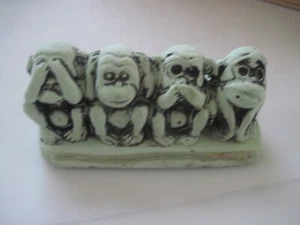 Figura de mono Naughtly No Evil única de colección - Imagen 1 de 8