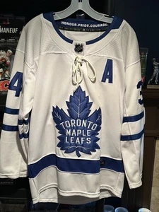 Auston Matthews Toronto Maple Leafs Adidas Away White Jersey Size 46 Fight Strap - Picture 1 of 6