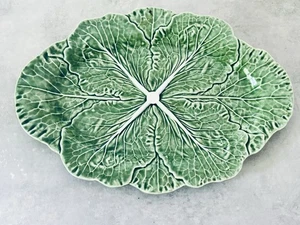 BORDALLO PINHEIRO Large 14.5" Green Cabbage Leaf Platter Made in Portugal - Picture 1 of 5