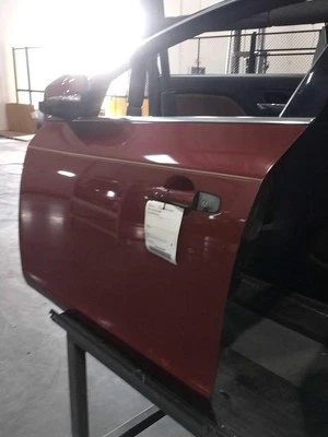 Volvo S60 2015 puerta izquierda rojo sedán de 4 puertas usado pieza OEM 609334 244 k millas Foto 1 de 4