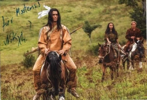 Nik Xhelilay - Hauptrolle Neuverfilmung Winnetou - signierte Autogrammkarte - Picture 1 of 1