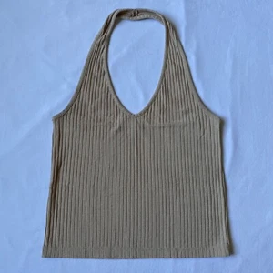 Me to We Top L Tan Ribbed Halter Crop Stretch Basic Essential Everyday Nude Sexy - Picture 1 of 21