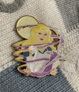 The Swan Princess Pin Odette LE35 Moonlit Litjoy Illumicrate Owlcrate Fairyloot - Picture 1 of 2