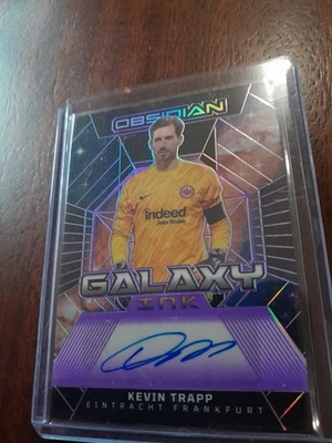 KEVIN TRAPP 2024-25 PANINI OBSIDIAN SOCCER GALAXY INK SIGNATURE  05/10 - Image 1 of 2