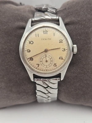 RARE!! ZENITH WWII 40's MILITARY cal.106 VINTAGE RARE SWISS 32mm WATCH. - Image 1 of 4