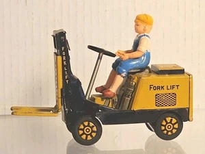 VINTAGE TIN TOY Line Mar  FORK  Lift - Picture 1 of 8