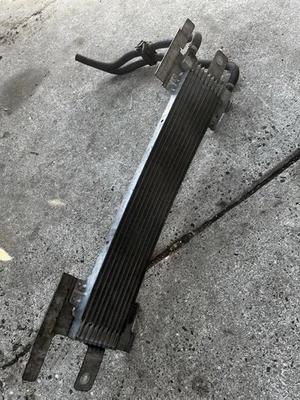 2006 2007 2008 2009 2010 Ford Mustang refrigerador de óleo de transmissão AR3Z-7A095-A - Imagem 1 de 2