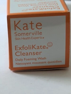 Limpiador diario Kate Somerville ExfoliKate lavado espumoso 120 ml 4 oz todo tipo de piel Foto 1 de 4
