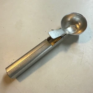 Herramienta de utensilios de cocina de liberación de resorte de servidor cuchara de helado de metal vintage - Imagen 1 de 3