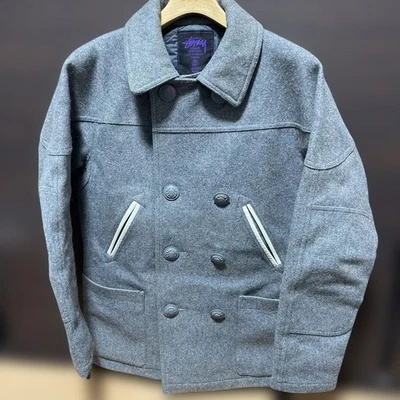 Chaquetón Stussy Hombres M Deluxe Lana Gris Edición Limitada Ropa de Calle Icono Sin Esfuerzo Foto 1 de 4
