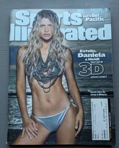 Sports Illustrated Swimsuit Issue (Winter 2000) Ft. Daniela Pestova + 3D Glasses - Picture 1 of 5
