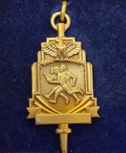 1958 Balfour UCONN Gold Tone Track Medal Pendant Award CT 880 Yard Relay CT - Picture 1 of 5