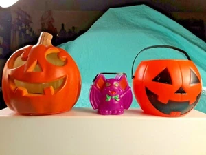 3 HALLOWEEN Items 5" Pumpkin 3.5" Bat Small Snack Pails & 5.5" Light Up Pumpkin - Picture 1 of 12