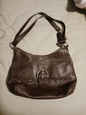 Coach中号手提包 — 第 1/4 张图片