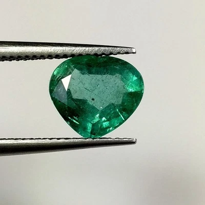 1.42ct Natural Emerald pear shape Zambian earth mined untreated gemstone - Image 1 of 4