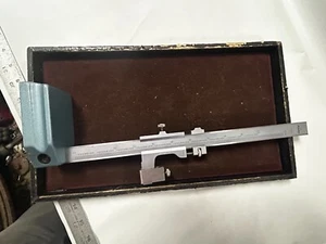 MACHINIST  TpCb  TOOLS LATHE  Mitutoyo 10" Height Gage - Picture 1 of 7