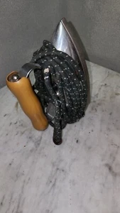 American Beauty Iron with Bakelite Handle Adjustable Heat Control  - Picture 1 of 7