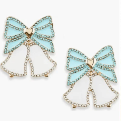 Pendientes colgantes de campana de boda BaubleBar con lazos azules Foto 1 de 3