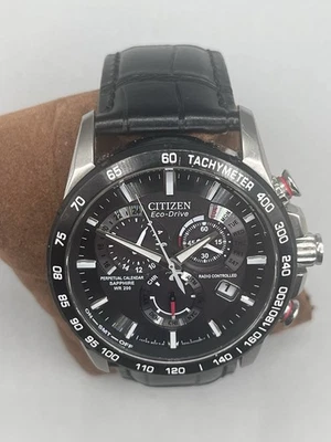 Reloj Citizen, Eco Drive WR 200 Perpetual Radiocontrolado E650 Cristal Zafiro Foto 1 de 4