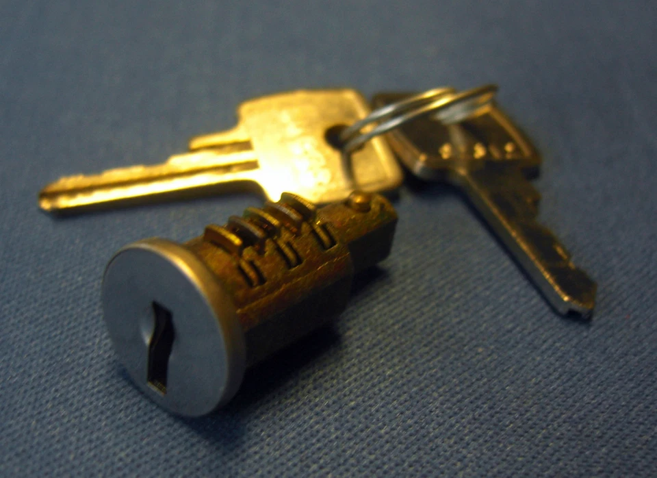 CAÑÓN DE ENCENDIDO JAGUAR DAIMLER Y MARCA DE LLAVE 2 TIPO E 420 MK 10 TIPO S V8 BD10610 Foto 1 de 1