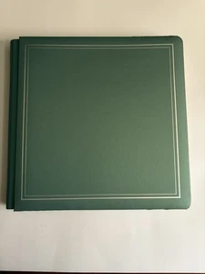 Creative Memories 12x12 Green Metallic Scrapbook Album With 15 pages - Picture 1 of 7