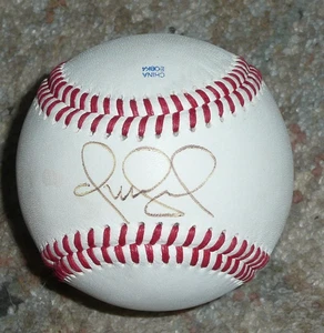 Omar Vizquel signed handsigniert Cal Ripken Baseball Rawlings Leder - Bild 1 von 6