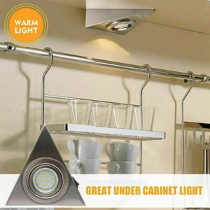 Lampada da parete con luce bianca triangolo LED 12 V cucina sotto armadio armadio armadio - Foto 1 di 6