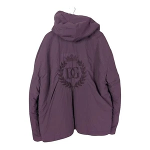 Chaqueta de plumón Dolce & Gabbana para mujer parche bordado logotipo rojo granate, nunca usada - Imagen 1 de 14