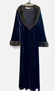 Vintage Victoria’s Secret Long Black Velvet Faux Fur Trim Robe Glam Women’s  M/L