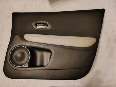 Panel de moldura interior de puerta delantera derecha para Honda HR-V 2016-20 USADO  Foto 1 de 4