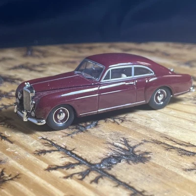 Oxford Diecast 1:43 Bentley Continental S1 Fastback-Maraon Foto 1 de 4