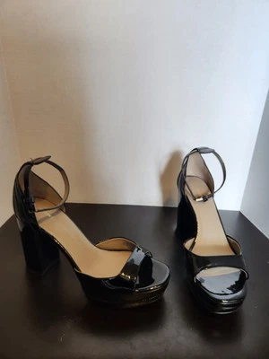 Sandalia All Saints Tia Plataforma Correa al Tobillo Tacón en Negro Brillo EU 39 / US 8.5/9 Foto 1 de 4